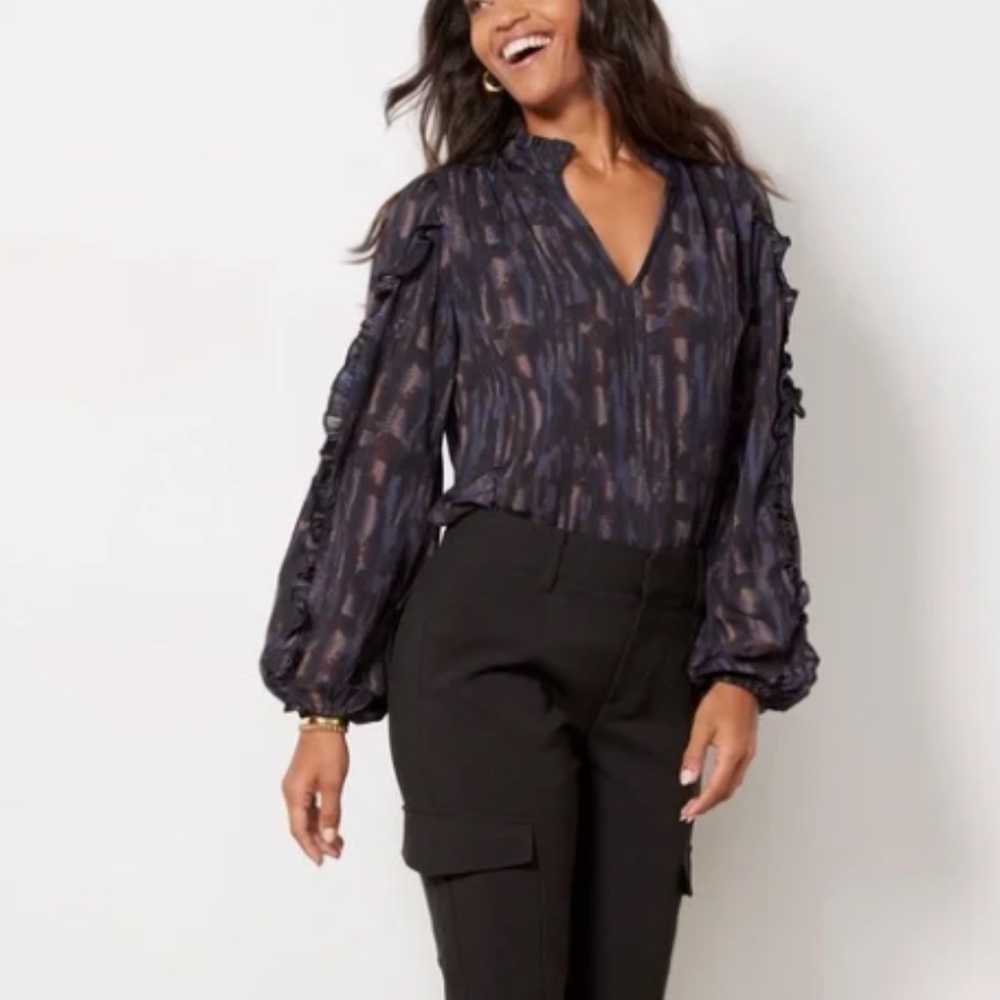 NWT Evereve Dana Ruffled Blouse